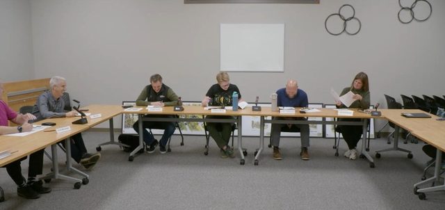 Marshfield parks committee backs a little art gallery at Wildwood, studies a graffiti wall and park vending