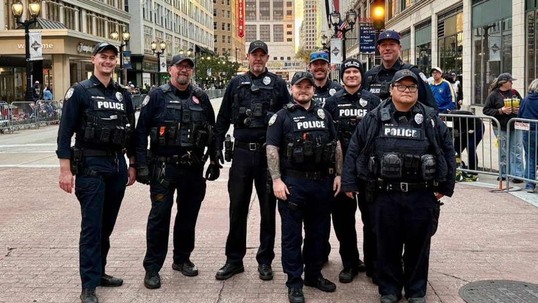 Eight Wausau police officers help secure Brewers championship parade in Milwaukee