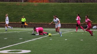 Winona State soccer player Kyleigh Jannisch